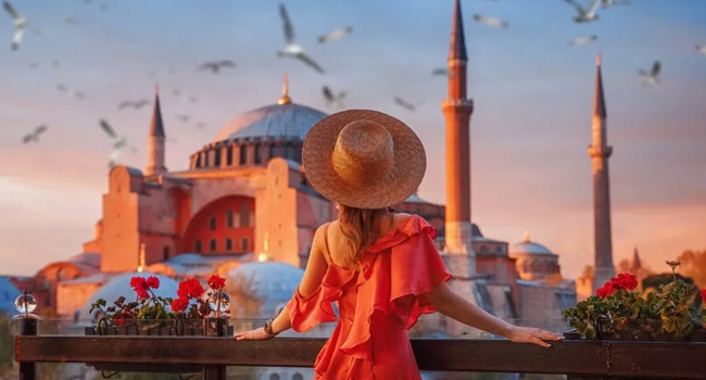 TURQU�A CON TREN! DE MARZO A DICIEMBRE